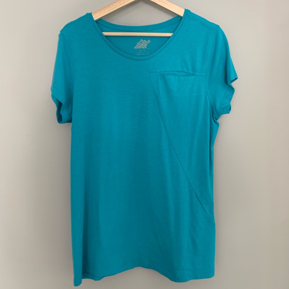 NWOT Teal EMS shirt - xl